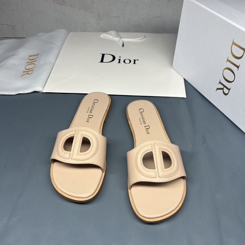 ch**an D*or slippers